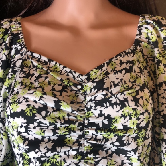 Vero Moda Floral print dress. Size M - Picture 3 of 5